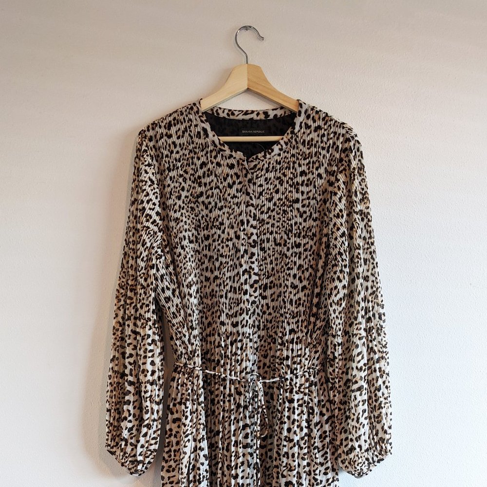 Banana Republic Cheetah Print Pleated Midi Dress / Size XL